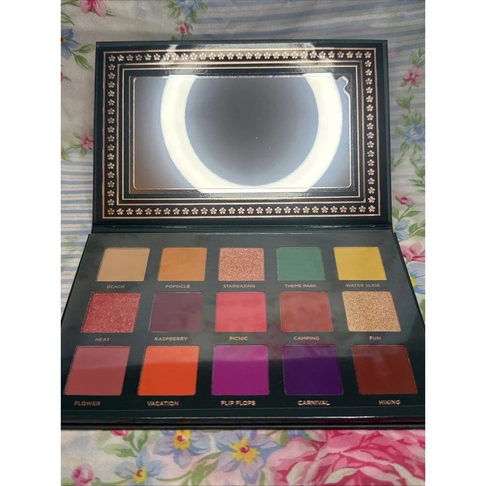 Ace Beauté Nostalgia Eyeshadow Palette 15 Shades Bright Bold‎ Colors New